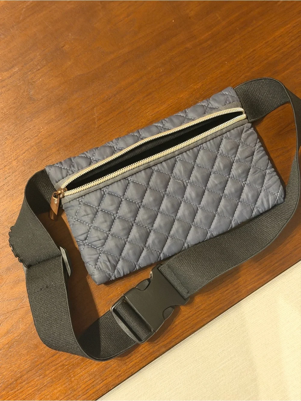 Quilted Navy Crossbody Fanny Pack Belt Bag Gray EUC - Picture 2 of 5